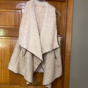 SHERPA Vest with Shawl Collar and  Leather Accents